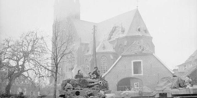 Char Cromwell du 5th Inniskilling Dragoon Guards semblable à ceux positionnés le long du Canal à Cuinchy